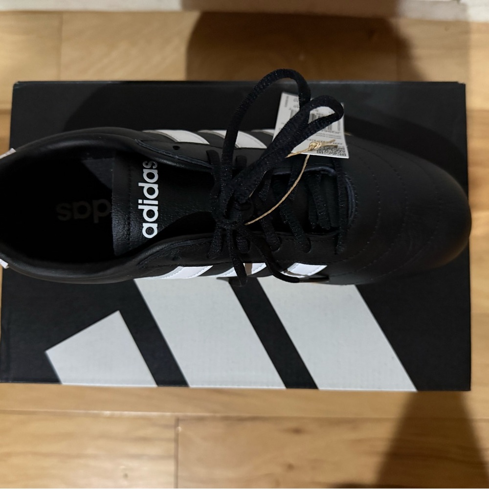 Adidas Grand Court LO Black and White Sneakers - Picture 5 of 6
